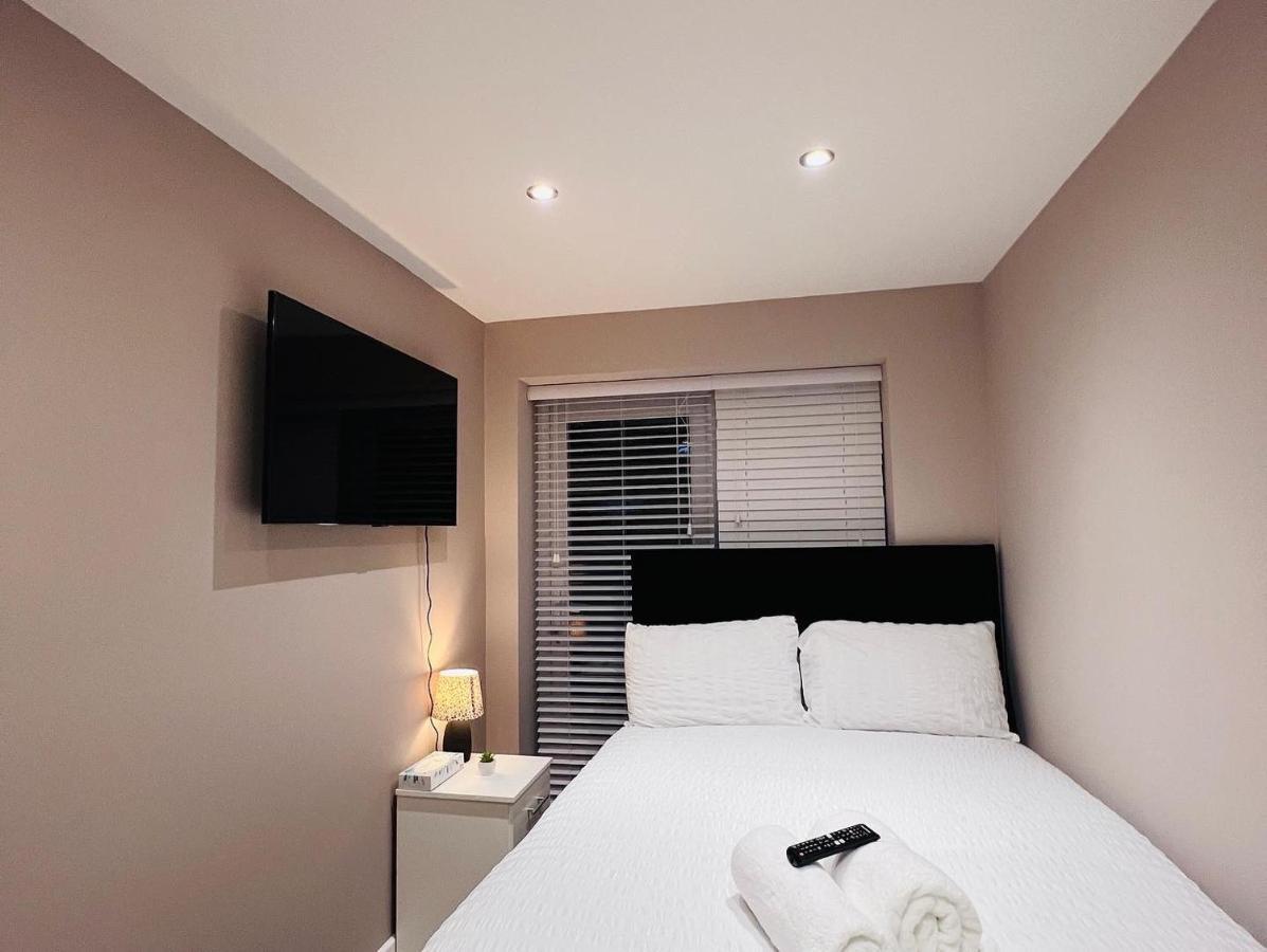 Gazde/Camere de închiriat Lbt Ltd Londra